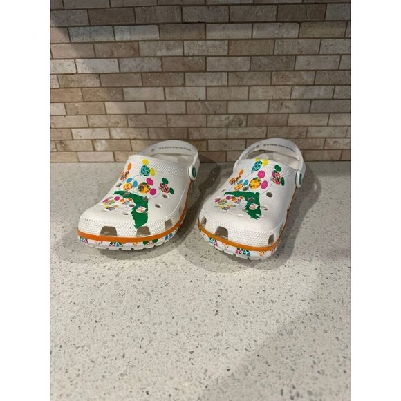 DISNEY PARKS CROCS Clogs Adult 50th Anniversary Vault Balloons Florida M7 W9 - Picture 1 of 6